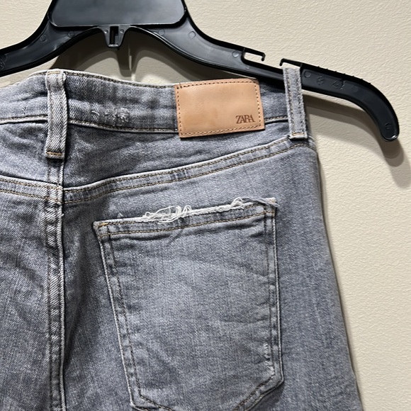 Zara Distressed cropped Jeans - Picture 4 of 6